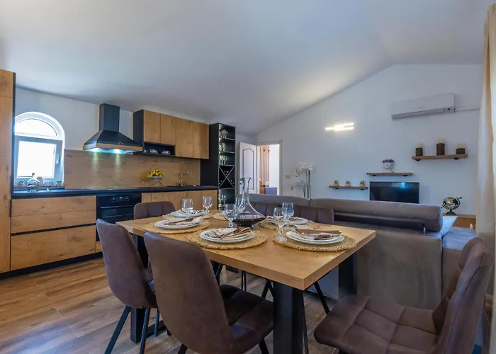Casa de Férias In With Kitchen Šestanovac