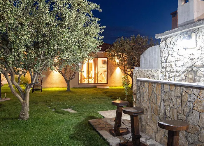 Casa de Férias In With Kitchen Šestanovac