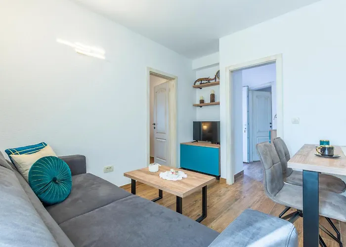 Casa de Férias In With Kitchen Šestanovac